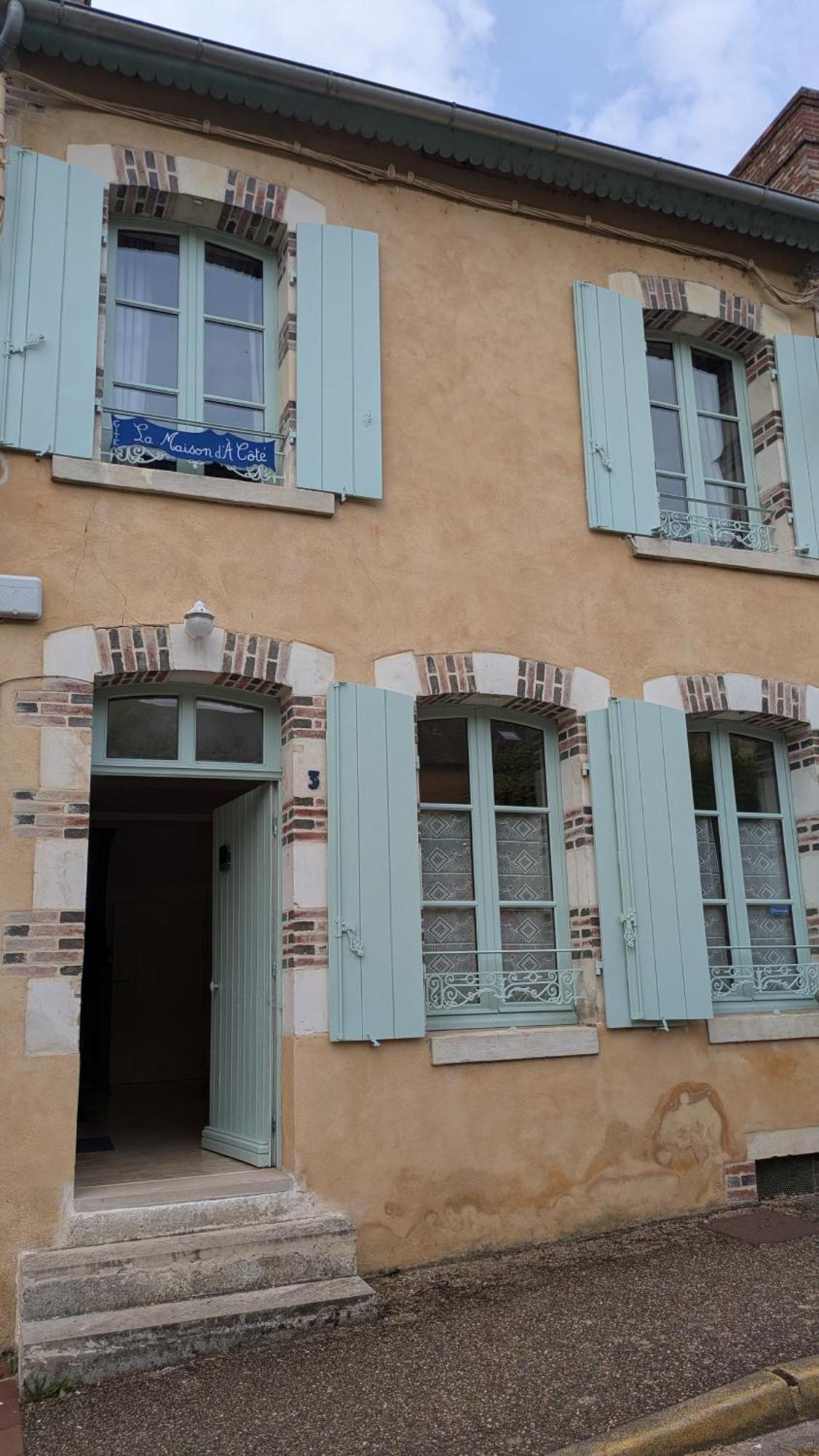 La Maison D'A Cote Saint-Amand-en-Puisaye Luaran gambar